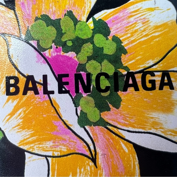 🩷BALENCIAGA | Flower Pattern Leather Small Wallet Logo Phone Card Case/Wallet🌸 - Picture 10 of 10